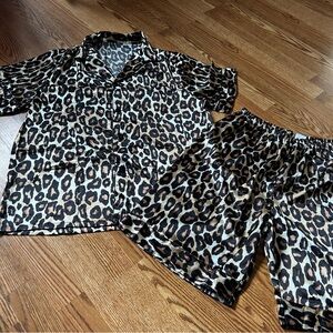 Leopard lounge set